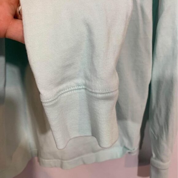 Vineyard Vines girls long sleeve hooded t-shirt. Size small. Excellent condition - Picture 4 of 7